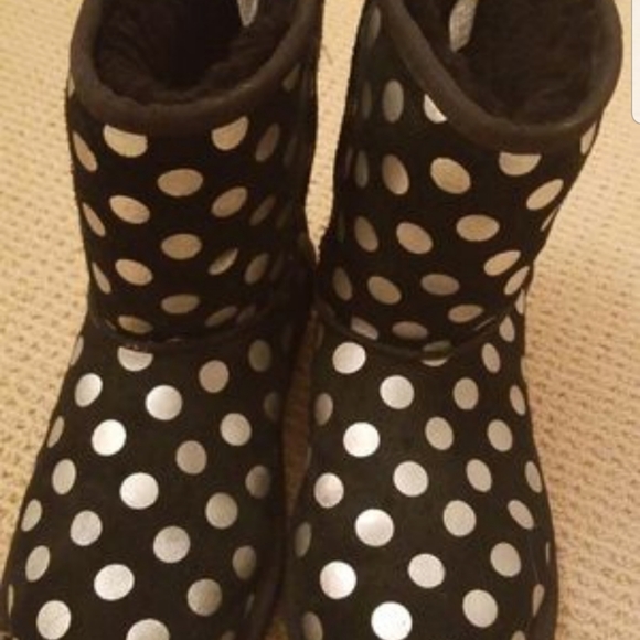 **SOLD** Ugg boots - Picture 7 of 8